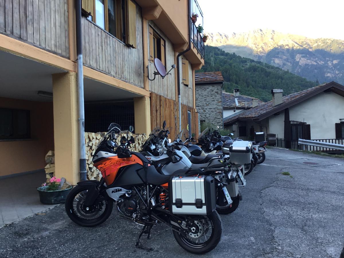 Mont Velan Chambres & Restaurant Saint-Oyen Exterior foto